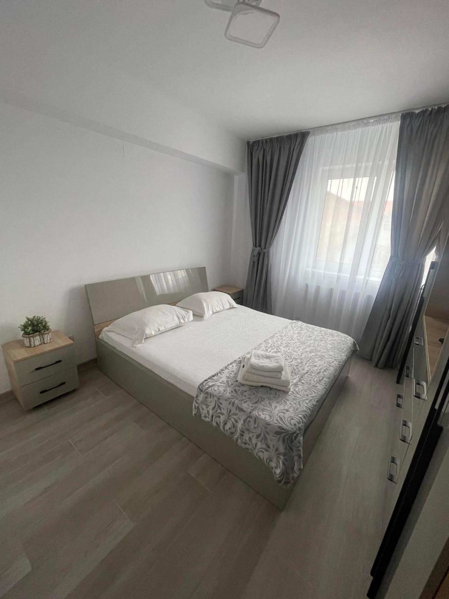 Luxury Apartment Piteşti Eksteriør billede