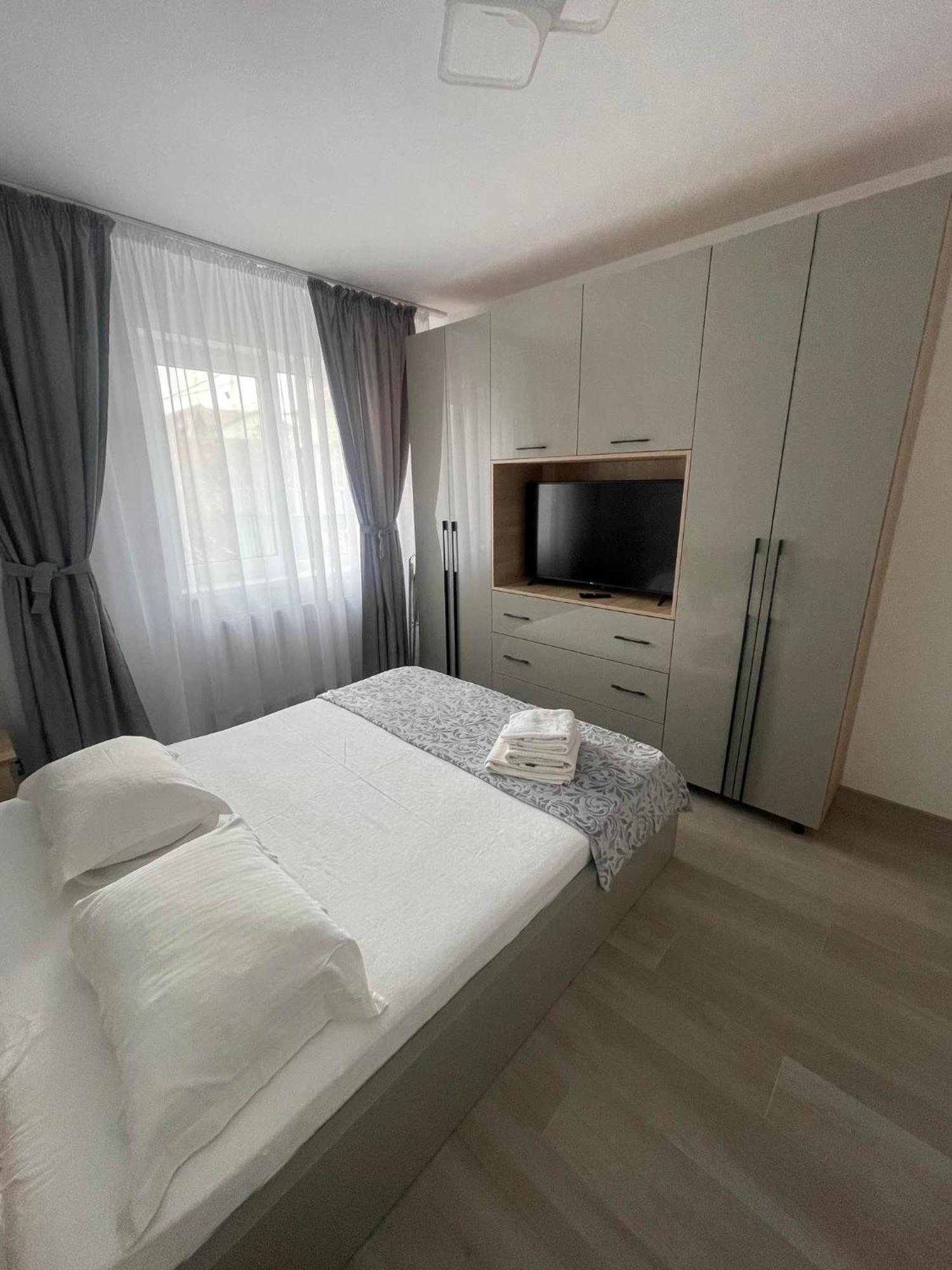 Luxury Apartment Piteşti Eksteriør billede